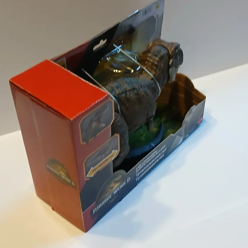 Mattel Jurassic World Rebirth Lab Lockdown Tyrannosaurus Rex T-Rex Figure 18in